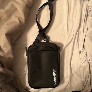 Lululemon cross body